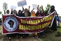 Filename=000_142979.jpg
Filesize=155KiB
Dimensions=1000x679
Date added=Apr 16, 2018 000_142979.jpg