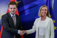 Filename=000_1HB6MQ.jpg
Filesize=84KiB
Dimensions=1000x674
Date added=Jun 07, 2019 000_1HB6MQ.jpg