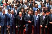 Filename=000_1HS77C.jpg
Filesize=148KiB
Dimensions=1000x667
Date added=Jun 24, 2019 000_1HS77C.jpg