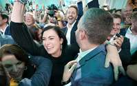 Filename=000_1KT3F8.jpg
Filesize=115KiB
Dimensions=1000x628
Date added=Sep 29, 2019 000_1KT3F8.jpg