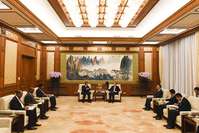 Filename=000_1LU9V0.jpg
Filesize=154KiB
Dimensions=1000x667
Date added=Oct 30, 2019 000_1LU9V0.jpg