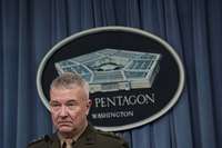 Filename=063_946178616.jpg
Filesize=79KiB
Dimensions=1000x666
Date added=Apr 14, 2018 063_946178616.jpg