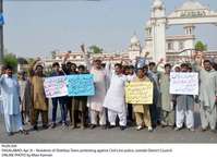 Filename=Pic05-034.jpg
Filesize=149KiB
Dimensions=1000x727
Date added=Apr 05, 2018 Pic05-034.jpg