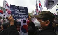 Filename=000_13Q966.jpg
Filesize=101KiB
Dimensions=1000x616
Date added=Apr 06, 2018 000_13Q966.jpg