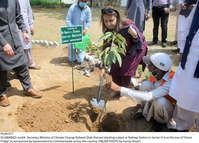 Filename=Pic04-017~37.jpg
Filesize=502KiB
Dimensions=2047x1472
Date added=Jun 04, 2021 Pic04-017~37.jpg